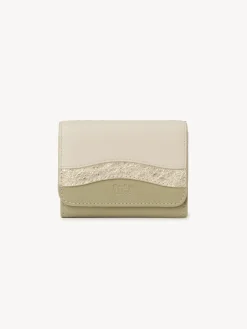 Women Chloé Layers Medium Tri-Fold