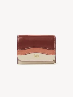 Women Chloé Layers Medium Tri-Fold