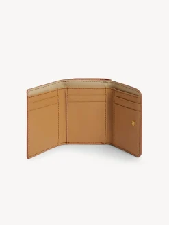 Women Chloé Layers Medium Tri-Fold