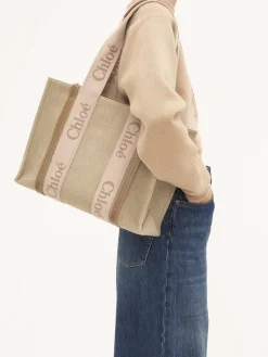 Women Chloé Medium Woody Tote Bag