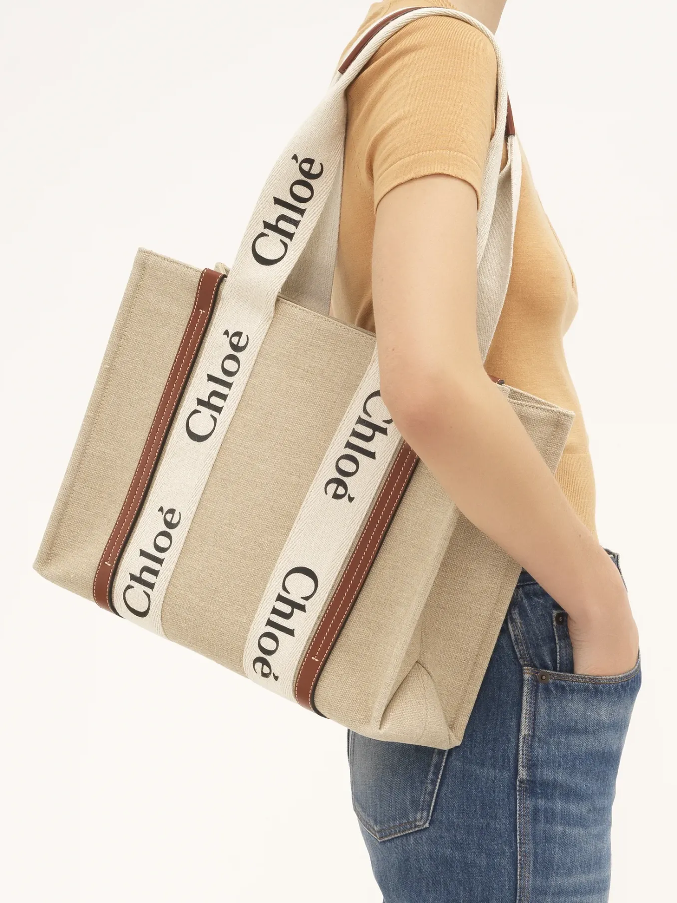 Women Chloé Medium Woody Tote Bag