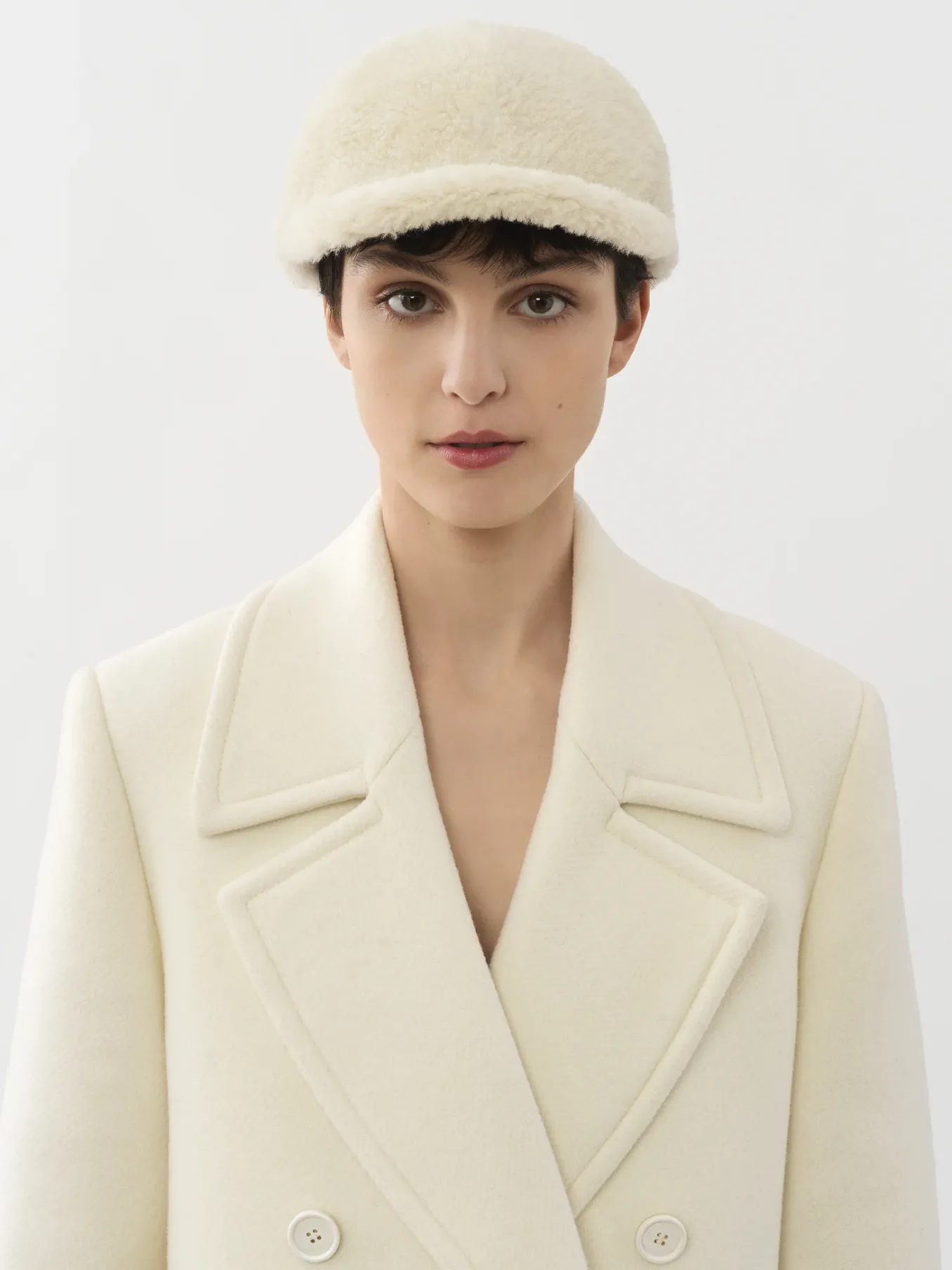 Women Chloé Shearling Cap