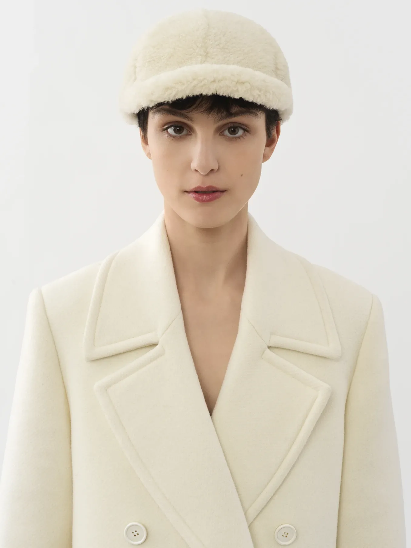 Women Chloé Shearling Cap