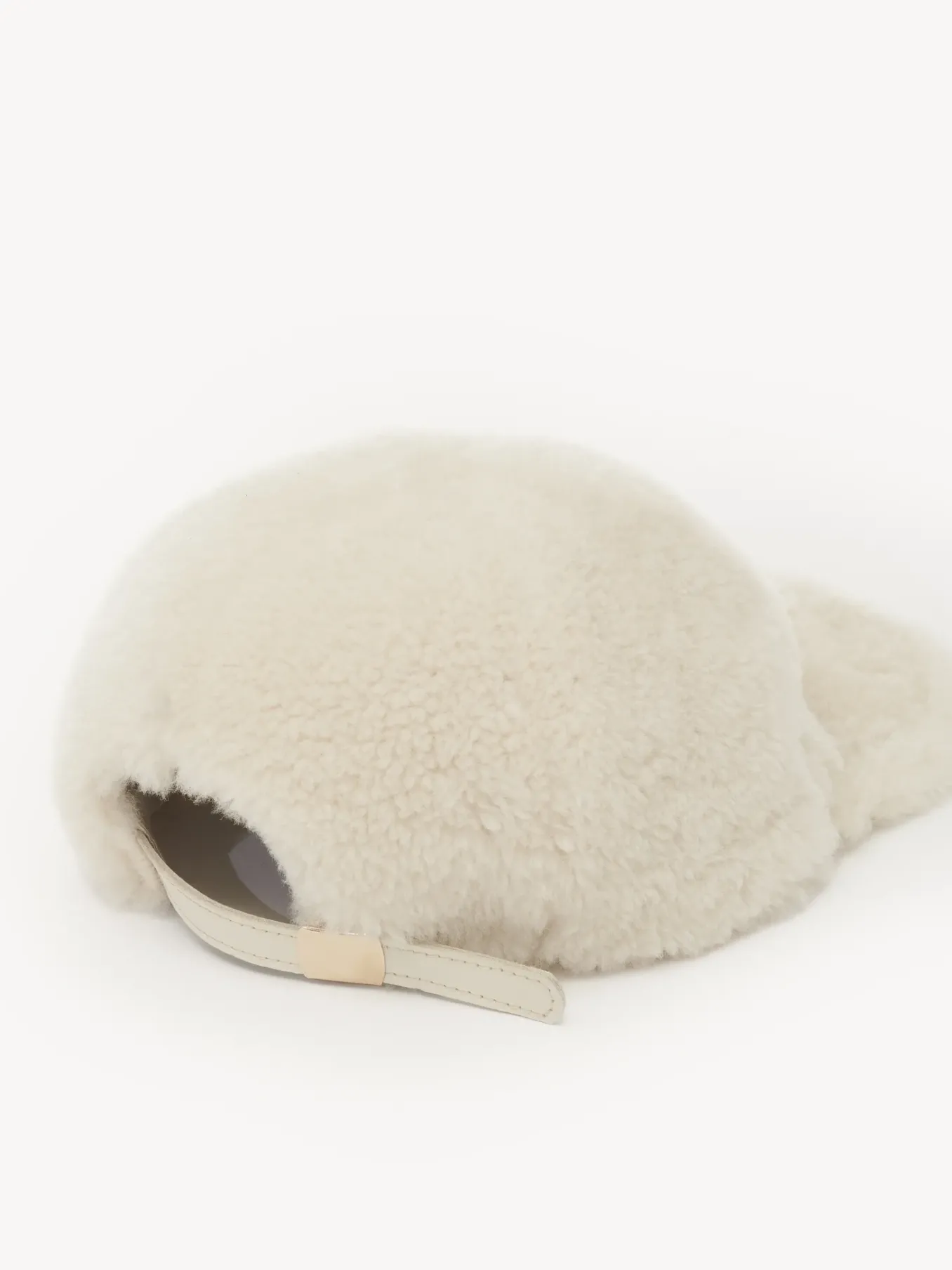Women Chloé Shearling Cap