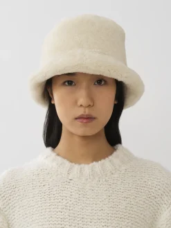 Women Chloé Shearling Hat