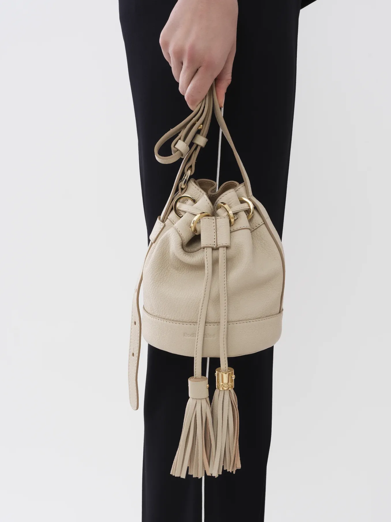 Women Chloé Vicki Small Bucket Bag